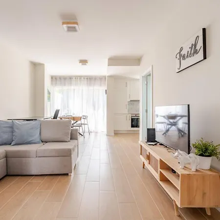 Apartment Casa Eden Patio-porch-ws-bbq-fast Wifi! 2br Modern Near Marina! Quarteira