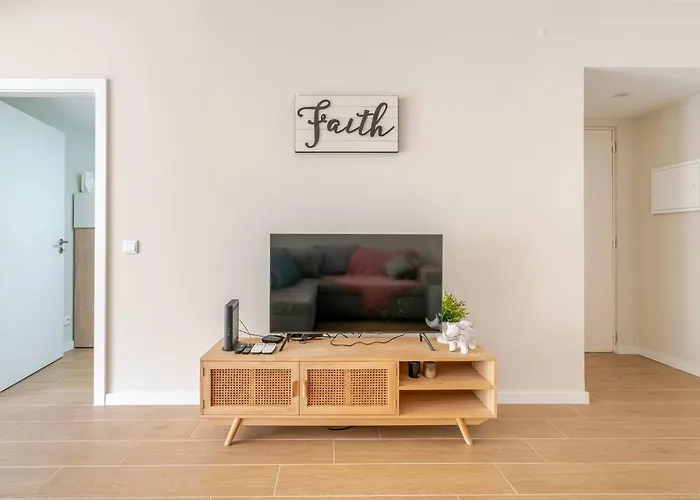 Casa Eden 2br Modern Near Marina! Patio-porch-ws-bbq-fast Wifi!