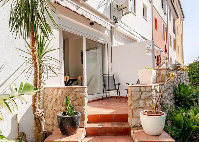 Casa Eden 2br Modern Near Marina! Patio-porch-ws-bbq-fast Wifi! Apartament