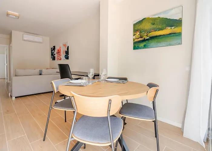 Casa Eden 2br Modern Near Marina! Patio-porch-ws-bbq-fast Wifi!
